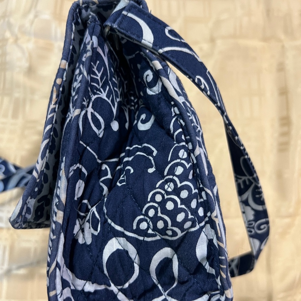 Vera Bradley Small Bag with handle & shoulder strap, Navy/White lots of pocket - Picture 3 of 9